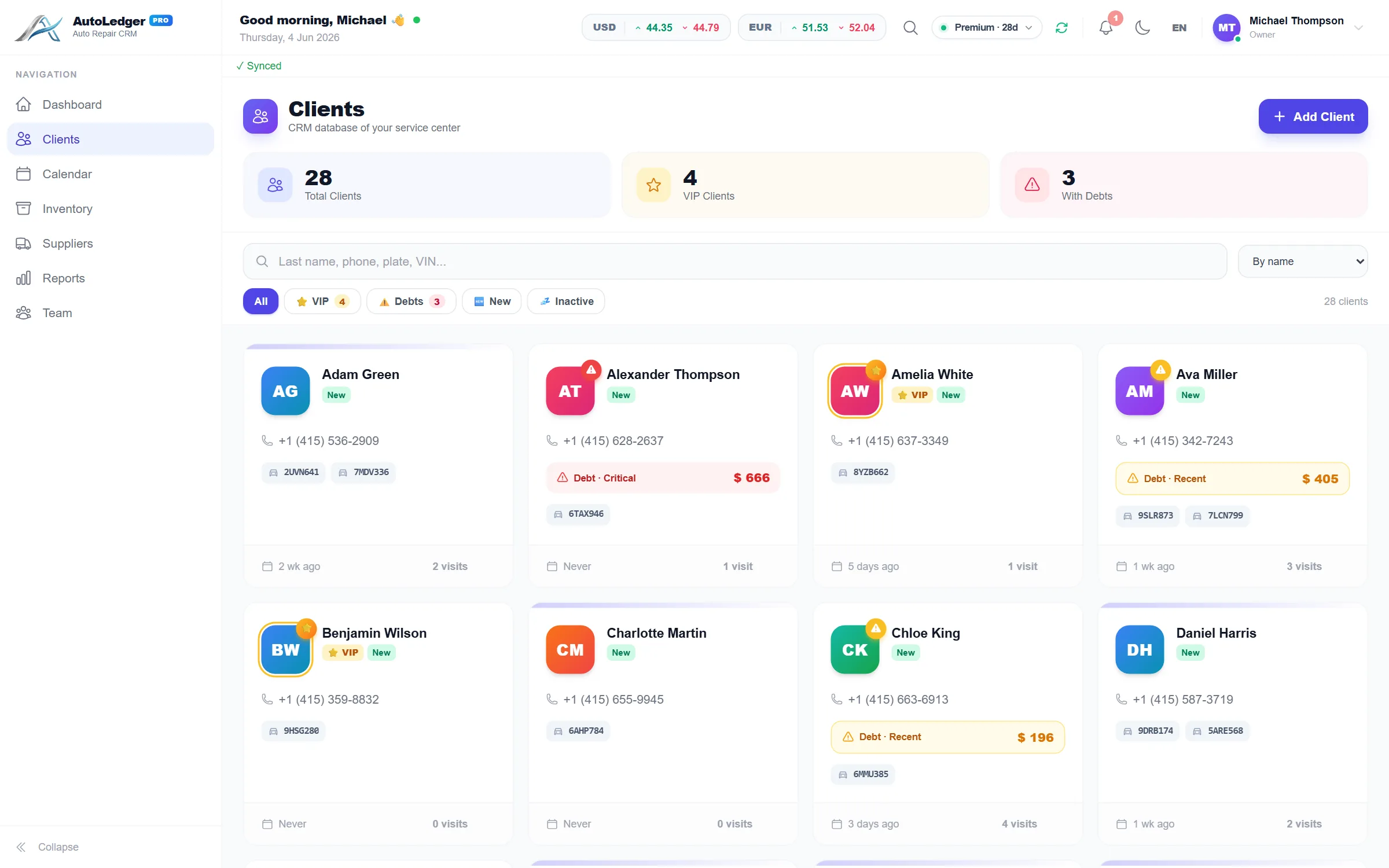 AutoLedgerPro — база клієнтів та історія візитів